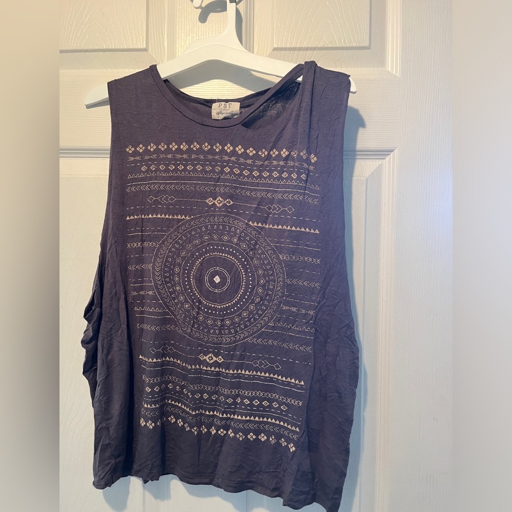 PST Los Angeles distressed tee